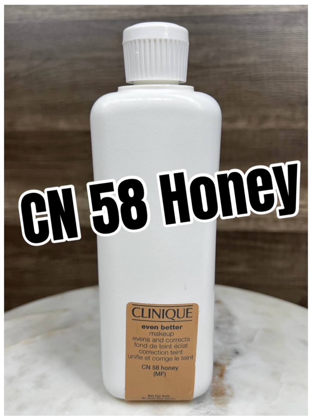 Clinique Even Better Makeup Evens and Corrects Foundation CN 58 Honey